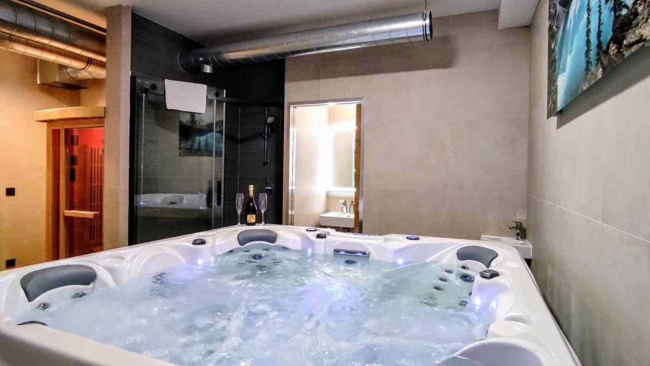 Grand Spa Harrachov - Wellness Luxusni Apartman S Velkou Virivkou, Saunou, Kuchyni A Venkovnim Posezenim V Centru Harrachova Exterior photo
